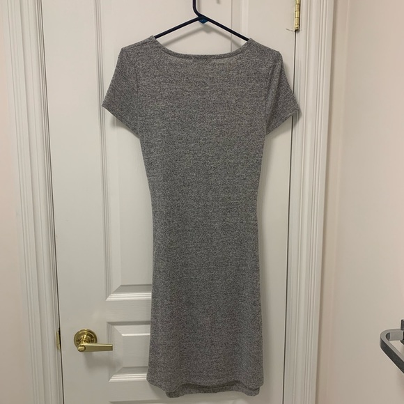 Dex grey short sleeve bodycon dress. Lightly worn. Size small - Picture 2 of 3